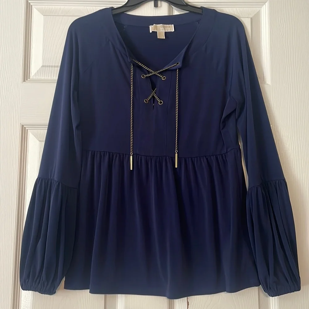 Michael Kors babydoll top with chain - Picture 1 of 6
